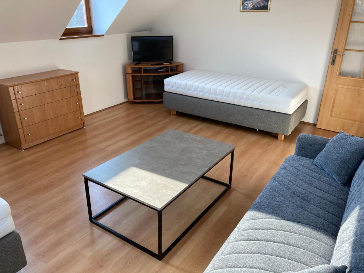 Pension Hofberg Етршиховице Экстерьер фото