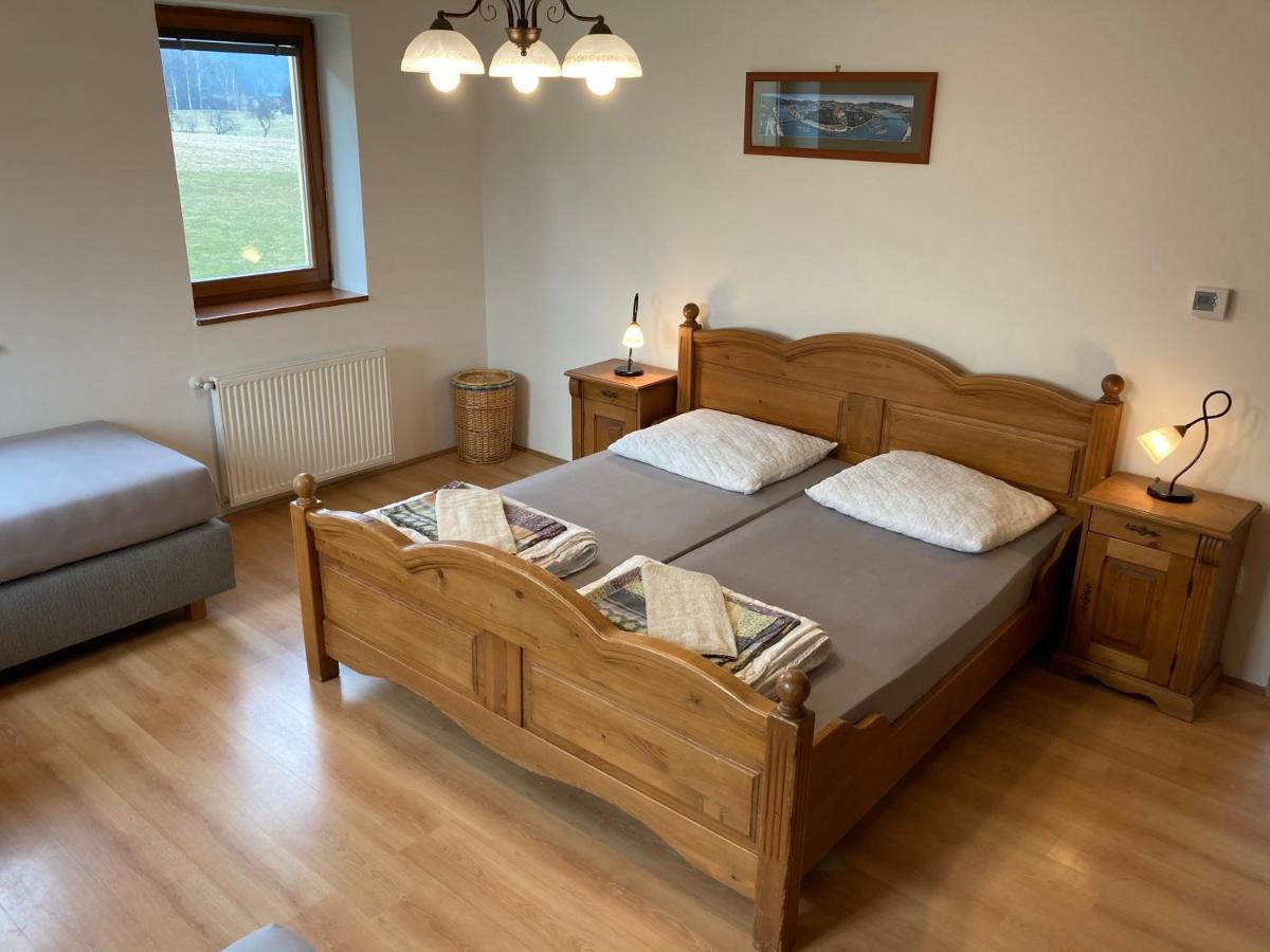 Pension Hofberg Етршиховице Экстерьер фото
