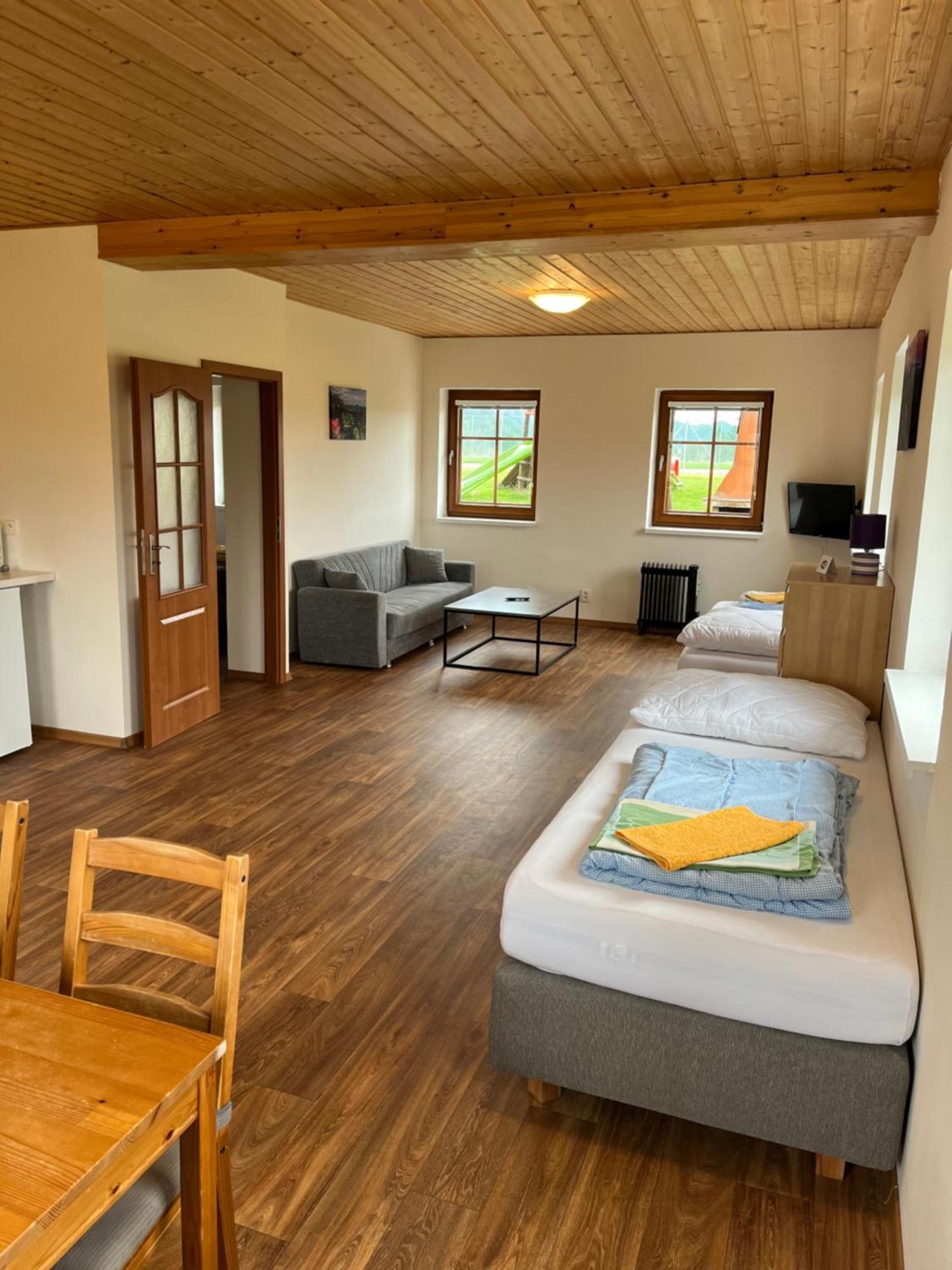 Pension Hofberg Етршиховице Экстерьер фото